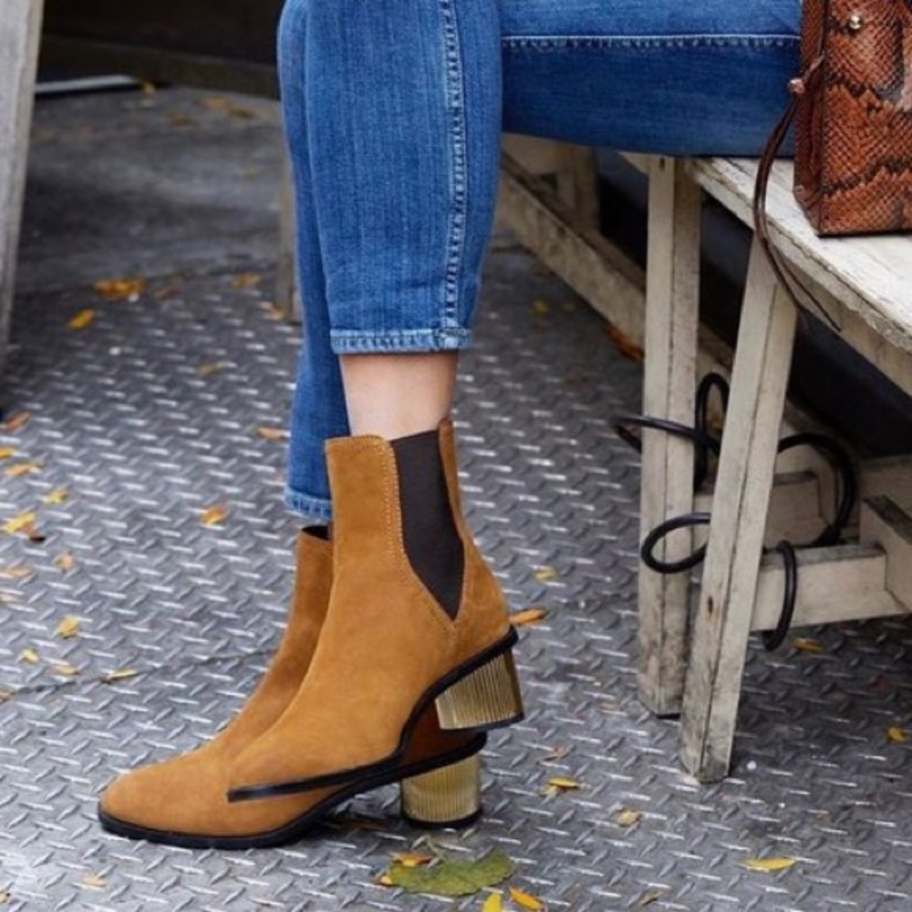 Rebecca Minkoff Darsea Chelsea Boot  size 5